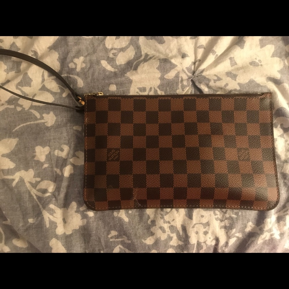 Authentic Louis Vuitton Ebene Damier clutch-pouch